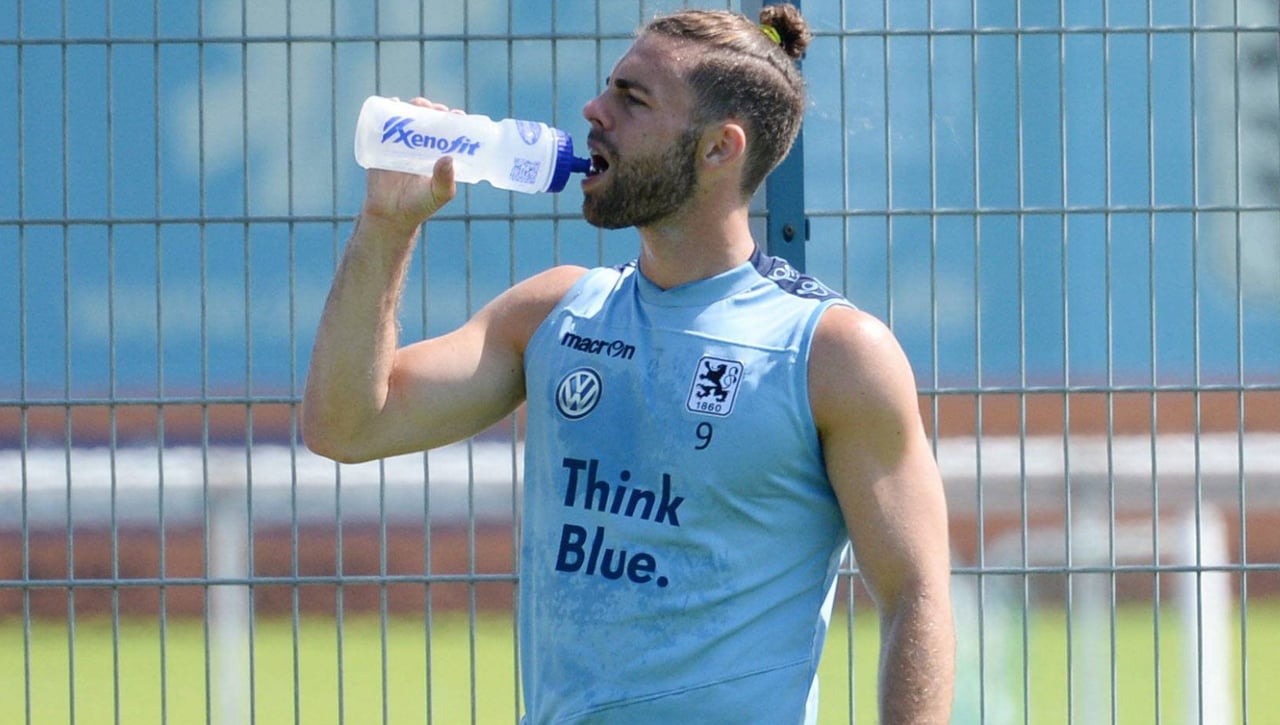 Sevilla, Barcelona, Real Oviedo... y ahora es el bombazo de Primera RFEF