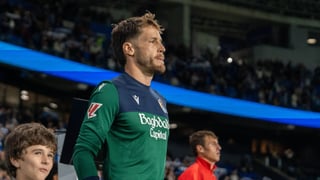 Álex Remiro lanza un mensaje a Luis de la Fuente