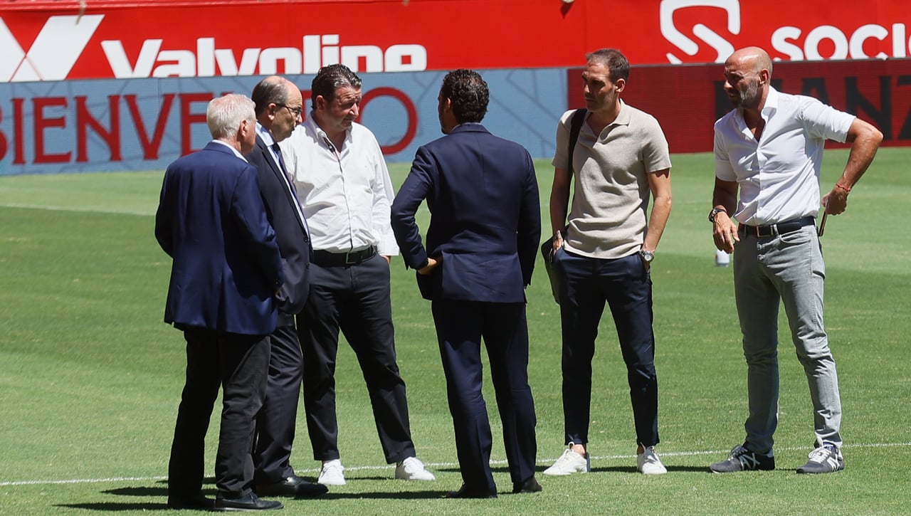 Lopetegui salva el primer 'match-ball' tras una reunión de la plana mayor y los capitanes