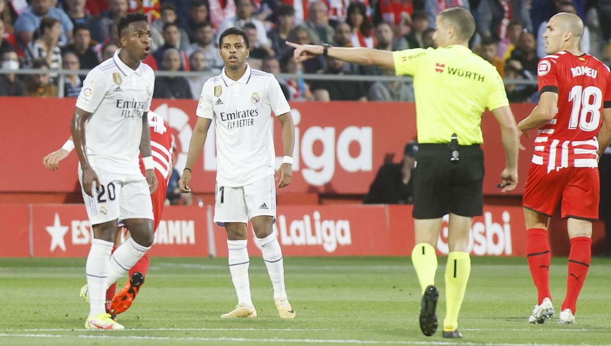 Los árbitros castigados por el Valencia-Real Madrid rompen su silencio