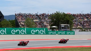 Bagnaia le da una lección a Martín y Márquez se exhibe en Montmeló