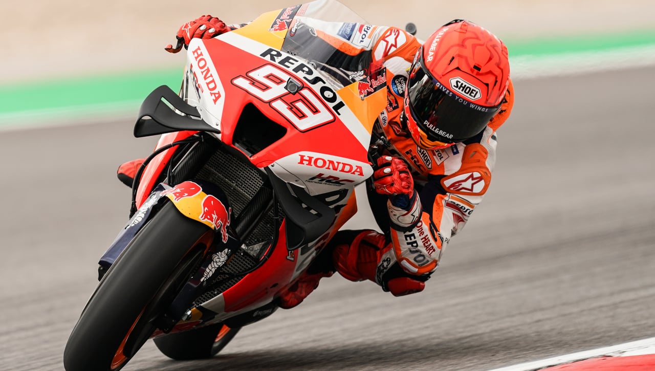 La caída de Marc Márquez en los test de Moto GP en Portimao