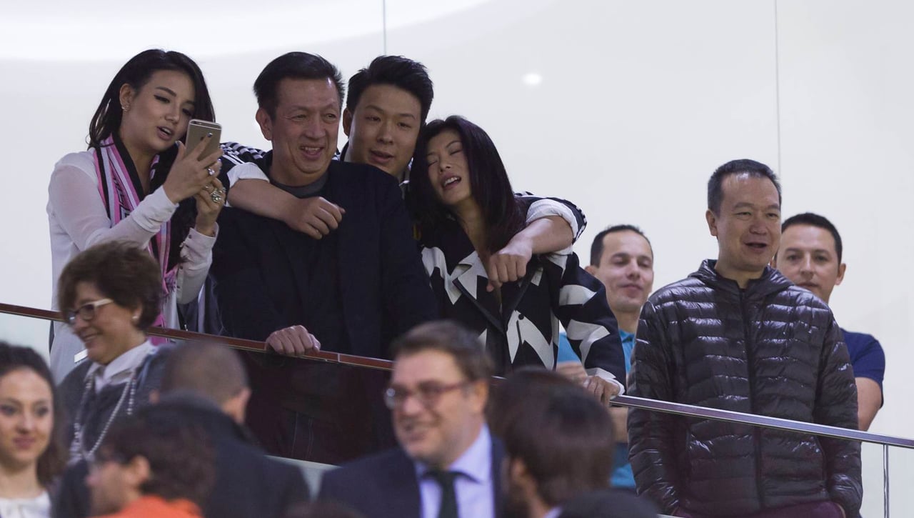 El gabinete jurídico King & Wood entrega los documentos de venta del Valencia a varios posibles inversores