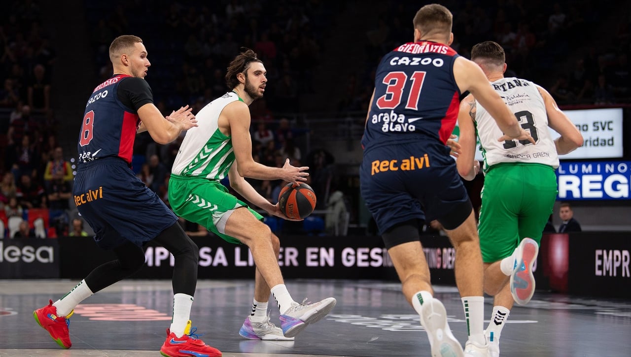 107-103: El Baskonia suda para superar al Betis