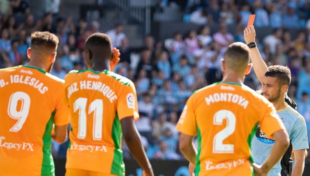 El agravio del que se quejan los béticos y que costó la segunda derrota