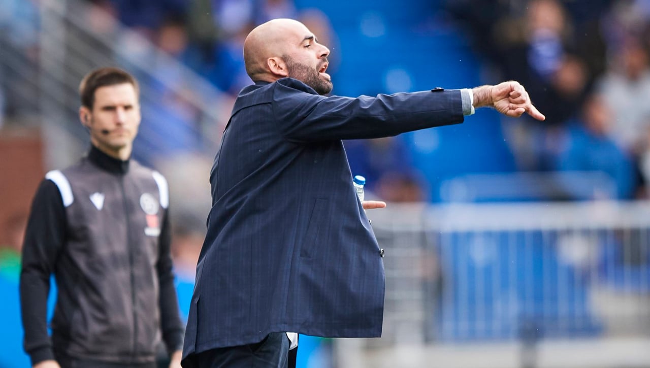 El enfado de Giráldez y la lluvia de 'dardos' a los jugadores del Celta de Vigo