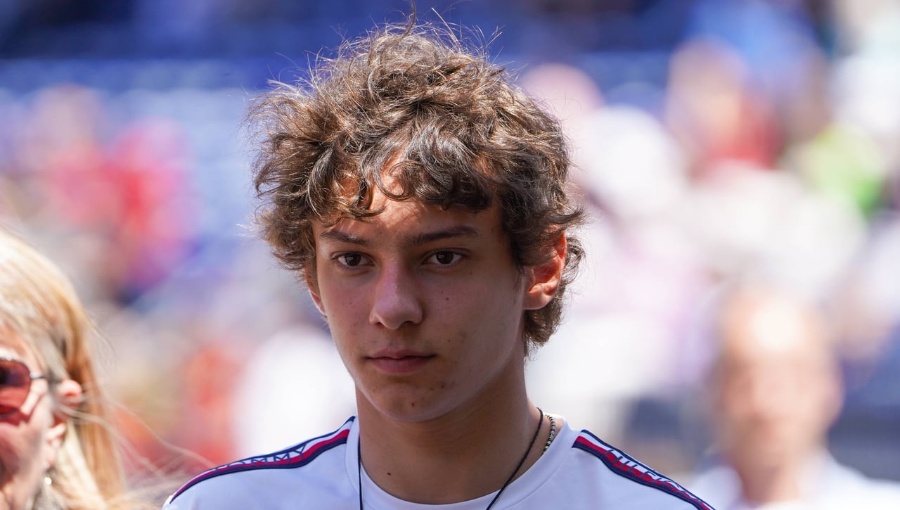 Mercedes prepara al sustituto de Hamilton