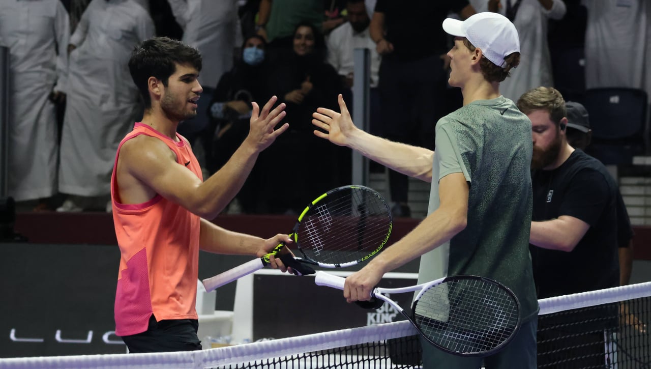 Carlos Alcaraz y Sinner reciben un serio aviso