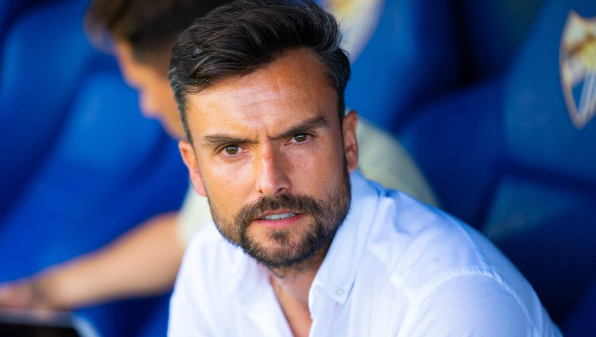 El Cádiz estrecha el cerco sobre su nuevo entrenador