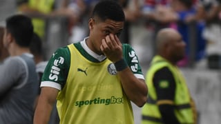 Vitor Roque le da una 'alegría' a la afición del Betis