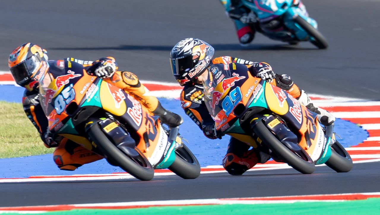 José Antonio Rueda impone su ley en Moto3