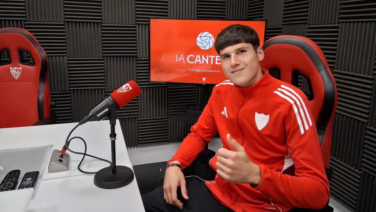 Pedraza celebra su soñado fichaje por el Sevilla a la segunda, tras ser descartado hace tres años: "Con confianza soy imparable"