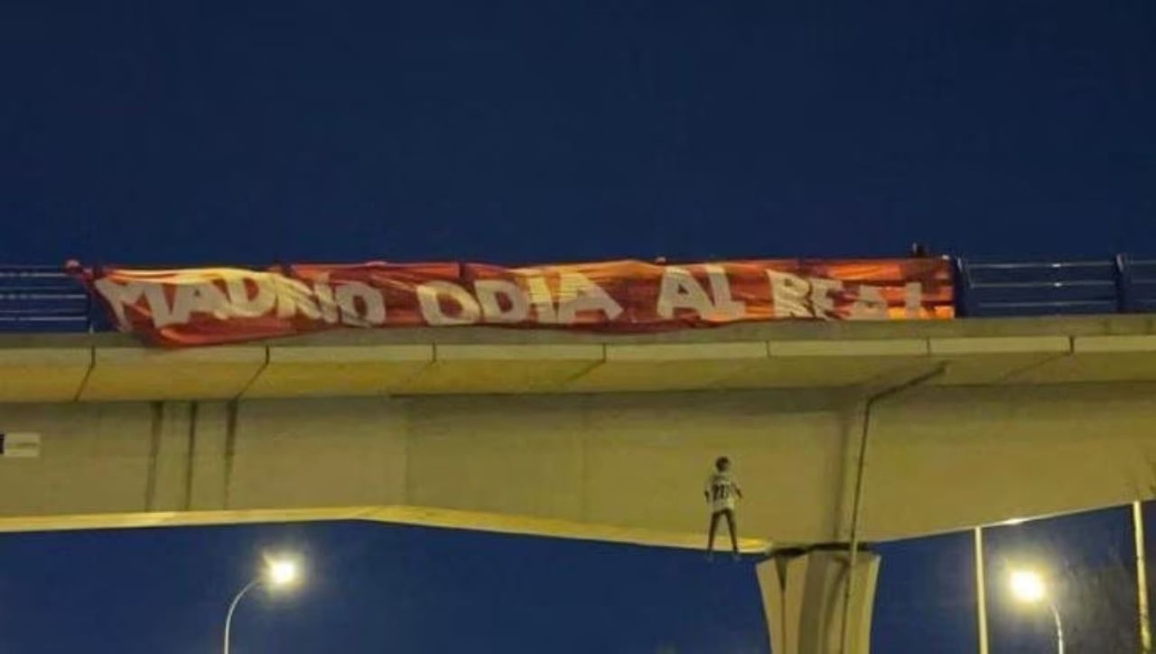 Cuatro detenidos por presuntamente colgar un maniquí con la camiseta de Vinicius