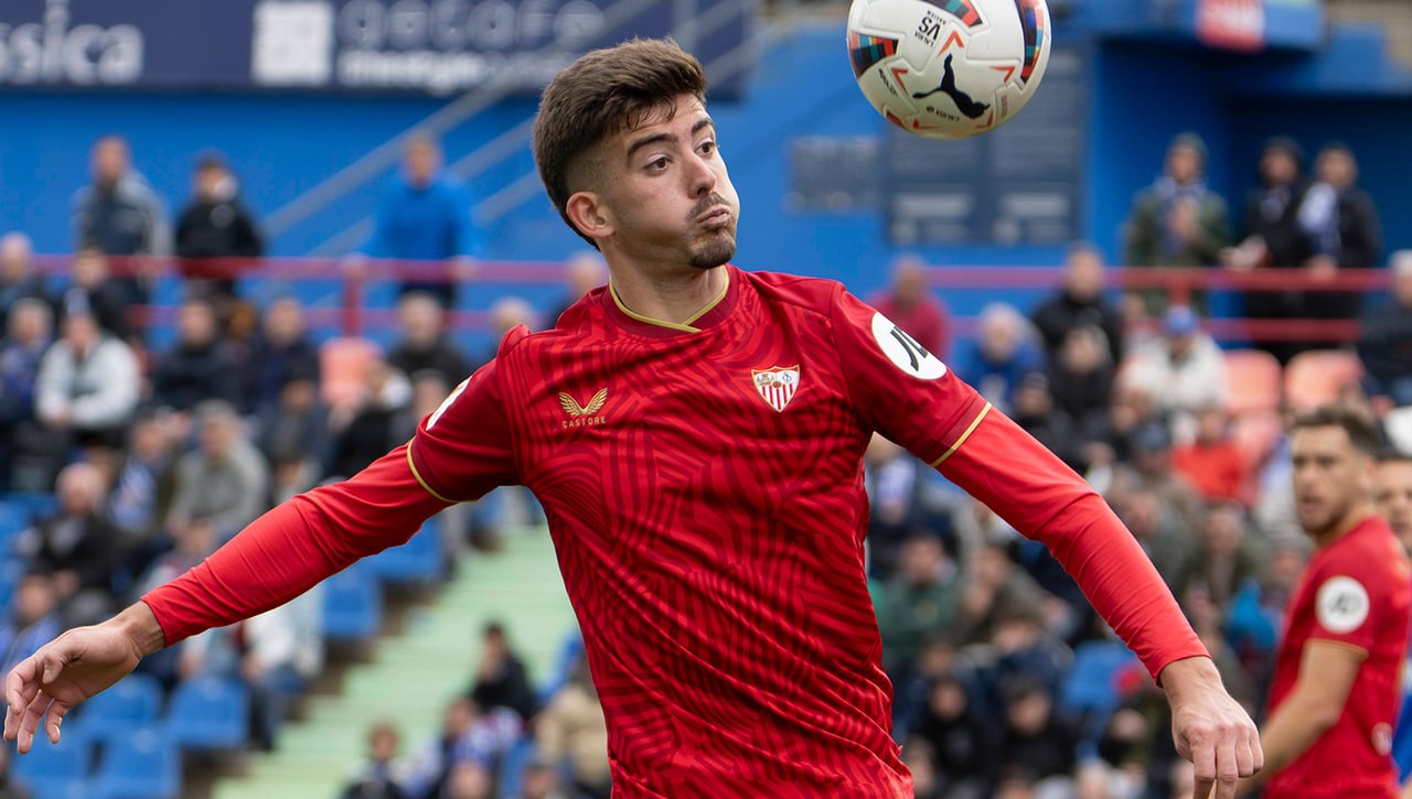 Decisión clave con Kike Salas en el Sevilla