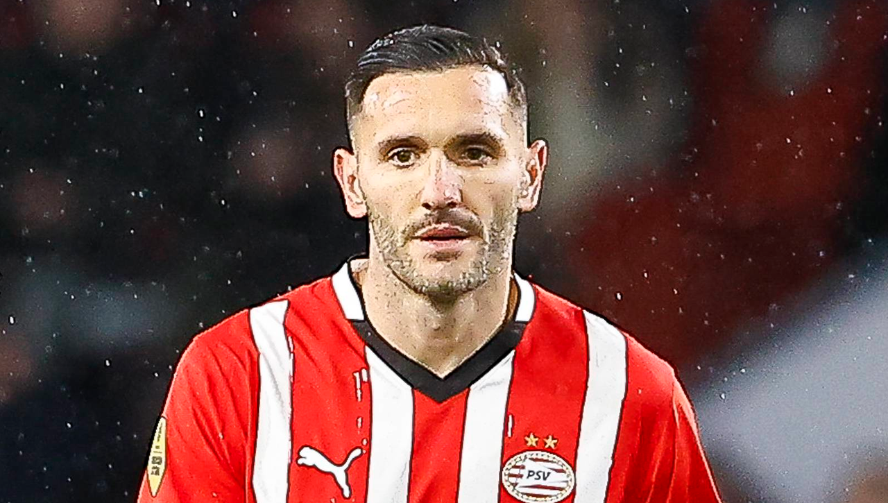 Lucas Pérez sigue esperando la mejor opción para su fichaje