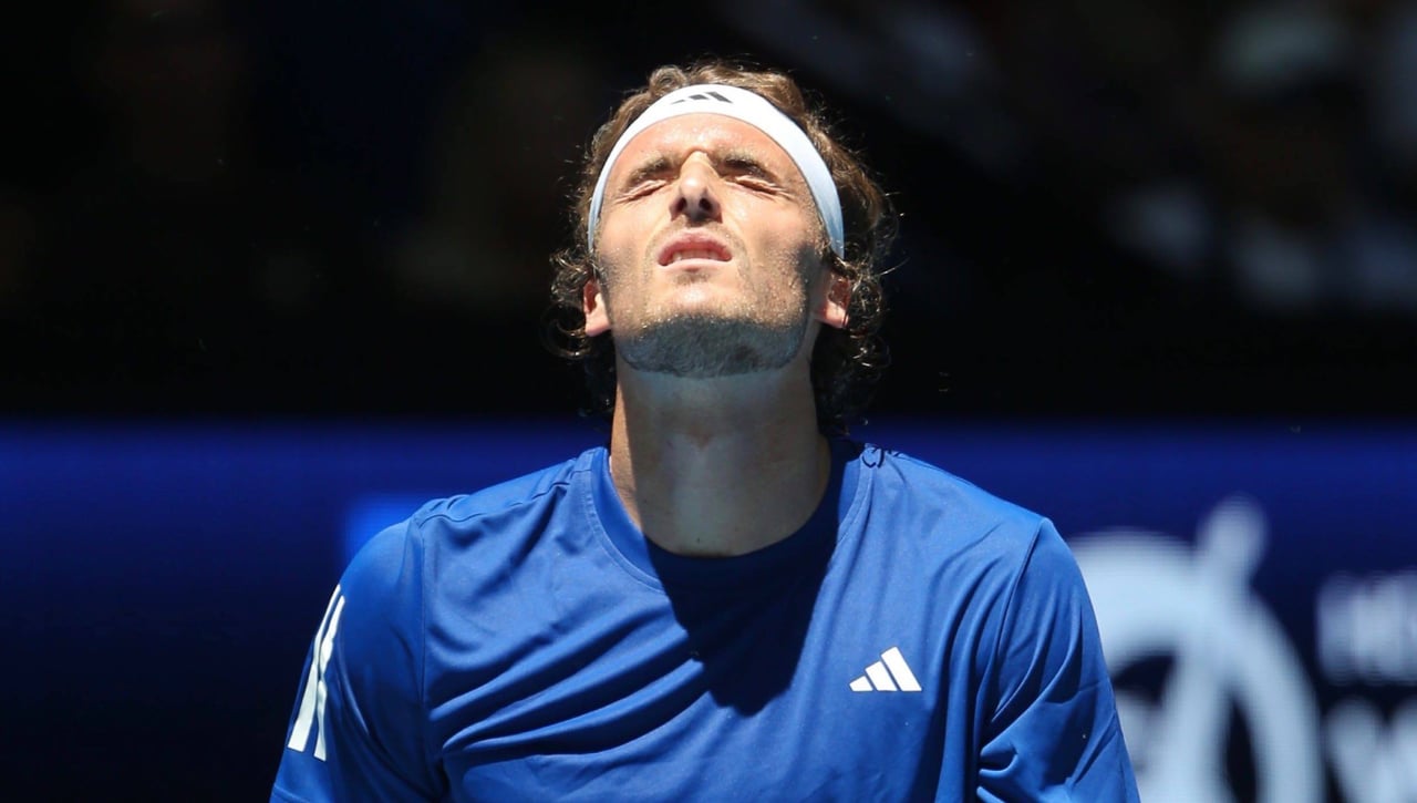 Lío de Tsitsipas fuera del tenis