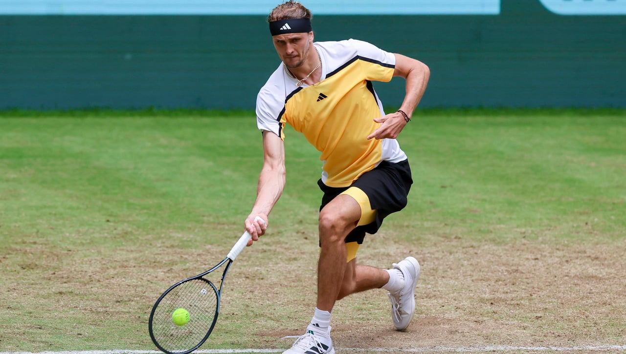 Zverev se recupera de lo de Roland Garros gracias a la hierba