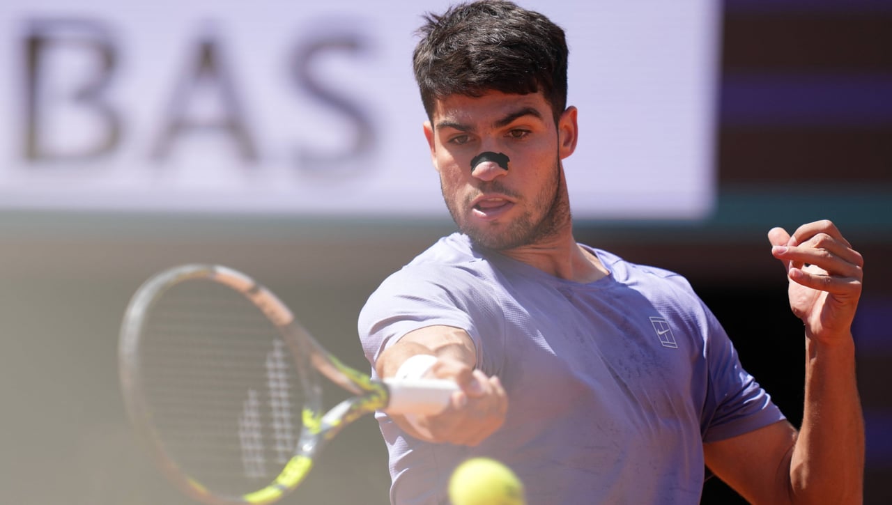 Carlos Alcaraz sobrevive a sí mismo en Roma