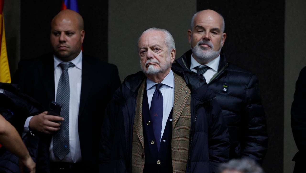 De Laurentiis la vuelve a liar