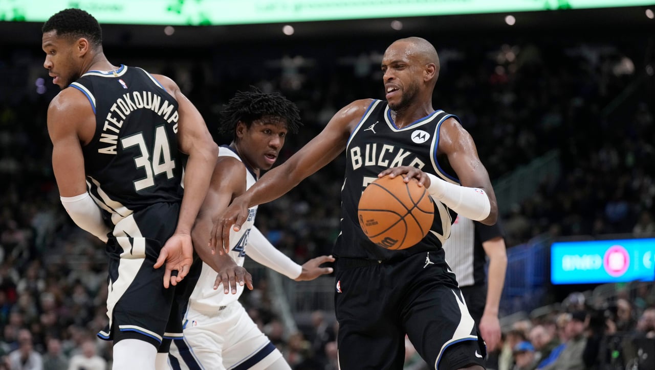 Giannis Antetokounmpo pierde a su escudero más fiel