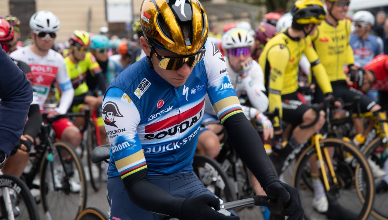 Evenepoel planta cara a Tadej Pogacar