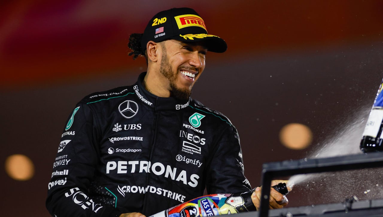 La suerte vuelve a sonreír a Hamilton