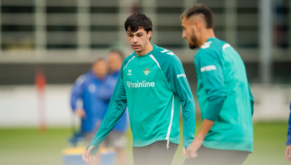 Isco, Perraud, Vieites, Petit y Borja Iglesias, los descartes este miércoles