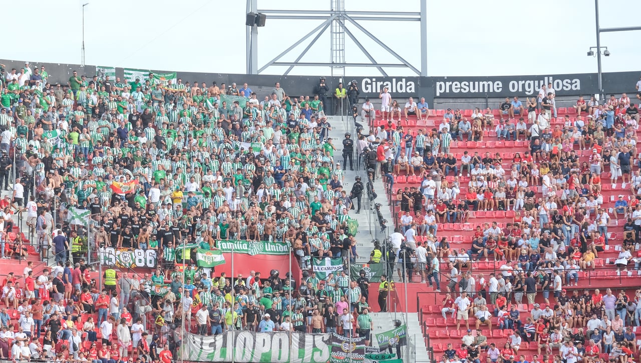¿Cómo se llaman los aficionados de Betis y Sevilla?