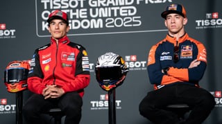 Pedro Acosta y su codazo a Marc Márquez en Aragón