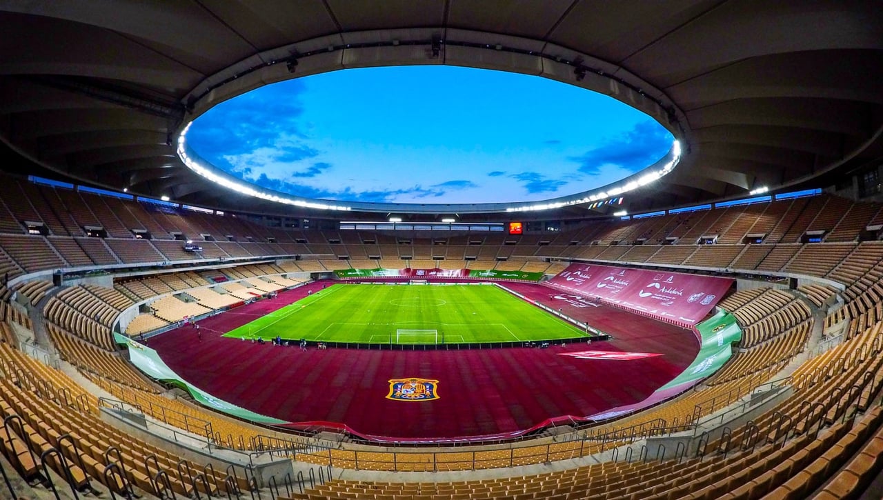 Sevilla y Málaga se citan en el Mundial 2030