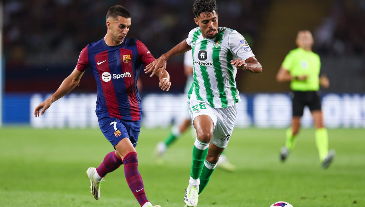 El Barça se lleva a Chadi Riad del Betis