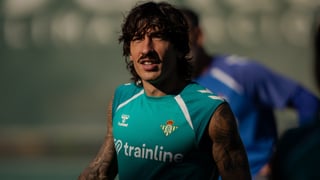 Cinco bajas, una novedad y un detalle interesante en la lista del Betis contra Osasuna