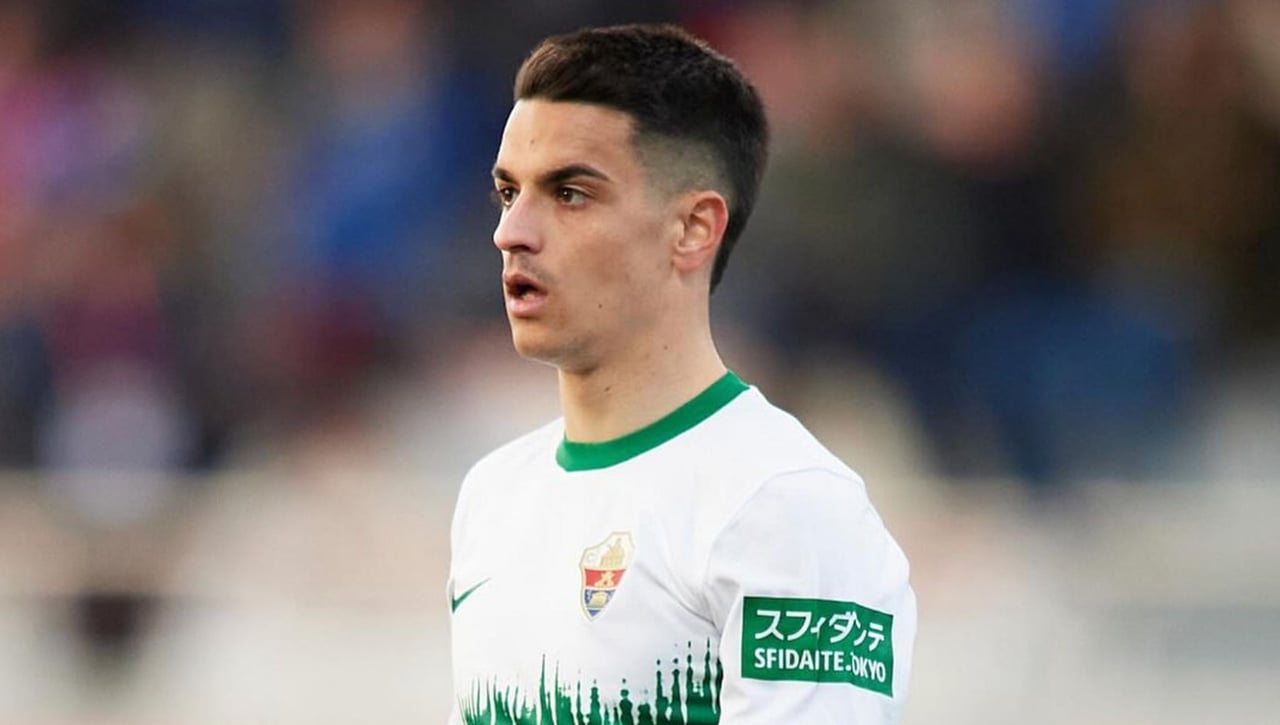 Rescinde con el Zaragoza, rechaza al Dépor y se marcha al Sporting de Gijón