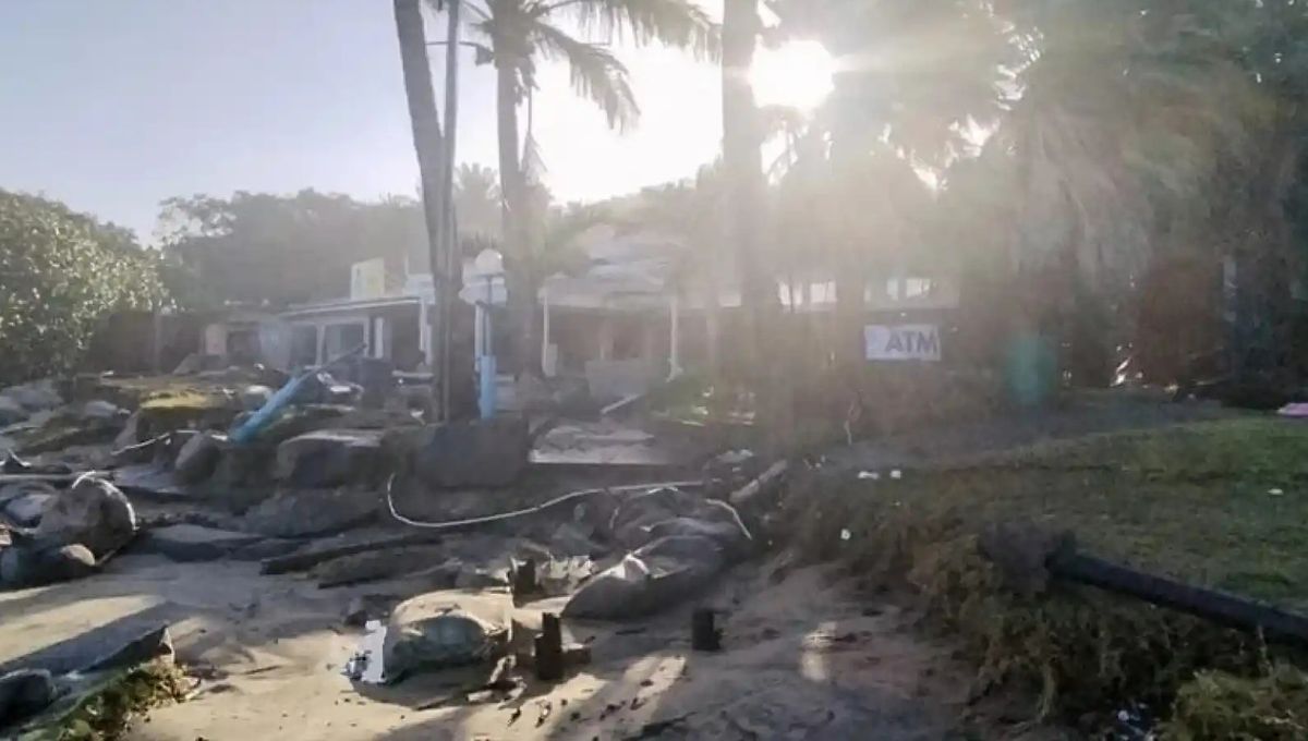Una ola gigante arrasa un restaurante, deja un muerto y varios fallecidos