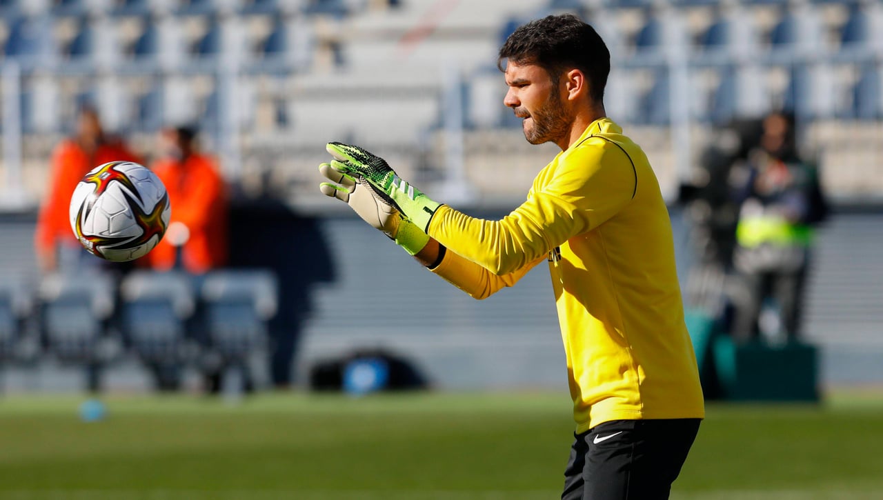 Diego Conde, Dimitrievski... El sustituto de Mamardashvili más avanzado juega en Segunda