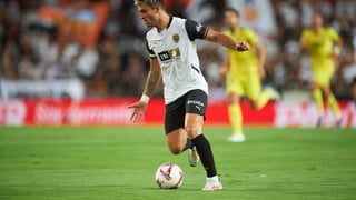 Se cocinan varios cambios en el Valencia