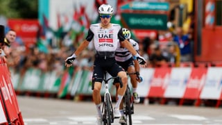 Juan Ayuso y Movistar Team se dan la mano 