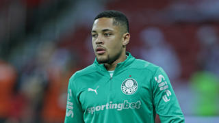 Vitor Roque vuelve a 'rugir'