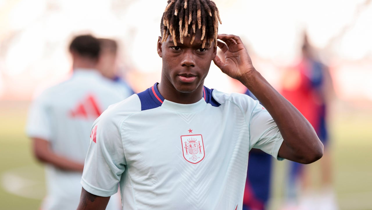 Nico Williams juega al despiste con su futuro