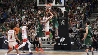 El Unicaja se lleva el susto pero da el primer paso en los playoffs