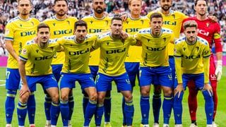 El Cádiz incluye a dos jóvenes de la cantera en la primera plantilla para el comienzo de la temporada