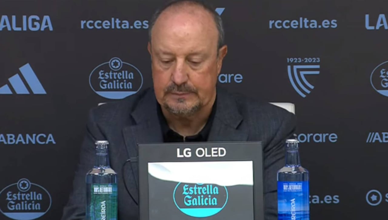 La imagen insólita de Rafa Benítez en el último cabreo de Iago Aspas