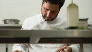 Javier Abascal, chef del restaurante Lalola, seduce a Alejandro Amenábar