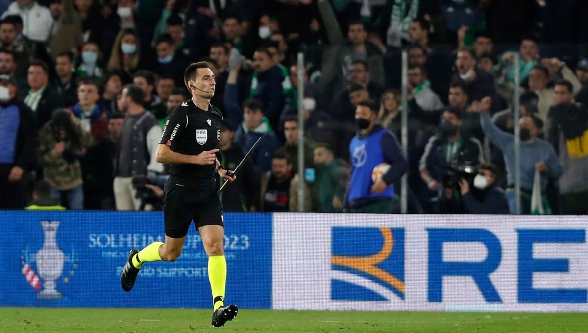 El 'derbi del palo' acaba finalmente con satisfacción para el Betis