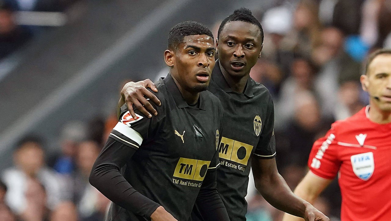 Umar Sadiq podría acabar siendo más barato para el Valencia