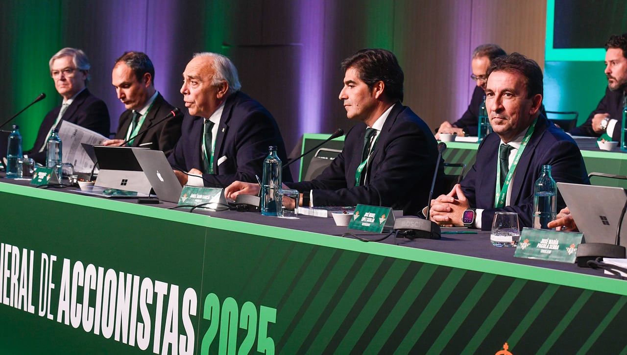 Un presupuesto ambicioso para la 25/26, superávit en las cuentas del Betis y aumento de la deuda neta