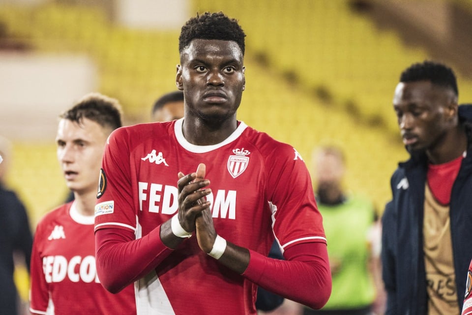 Badiashile acumula pretendientes en LaLiga y la Premier League