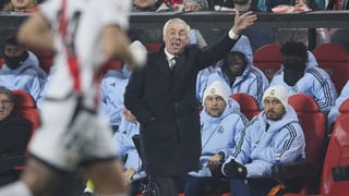 Ancelotti clama por el penalti a Vinicius y lanza un dardo al portero del Rayo Vallecano
