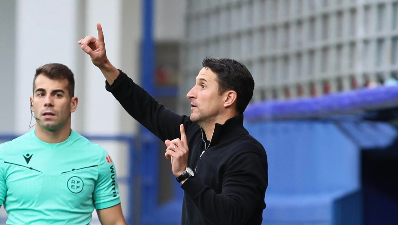 El Eibar no disipa las dudas con Beñat San José