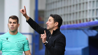 El Eibar no disipa las dudas con Beñat San José